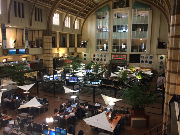 Picture of the Euronext trading floor.